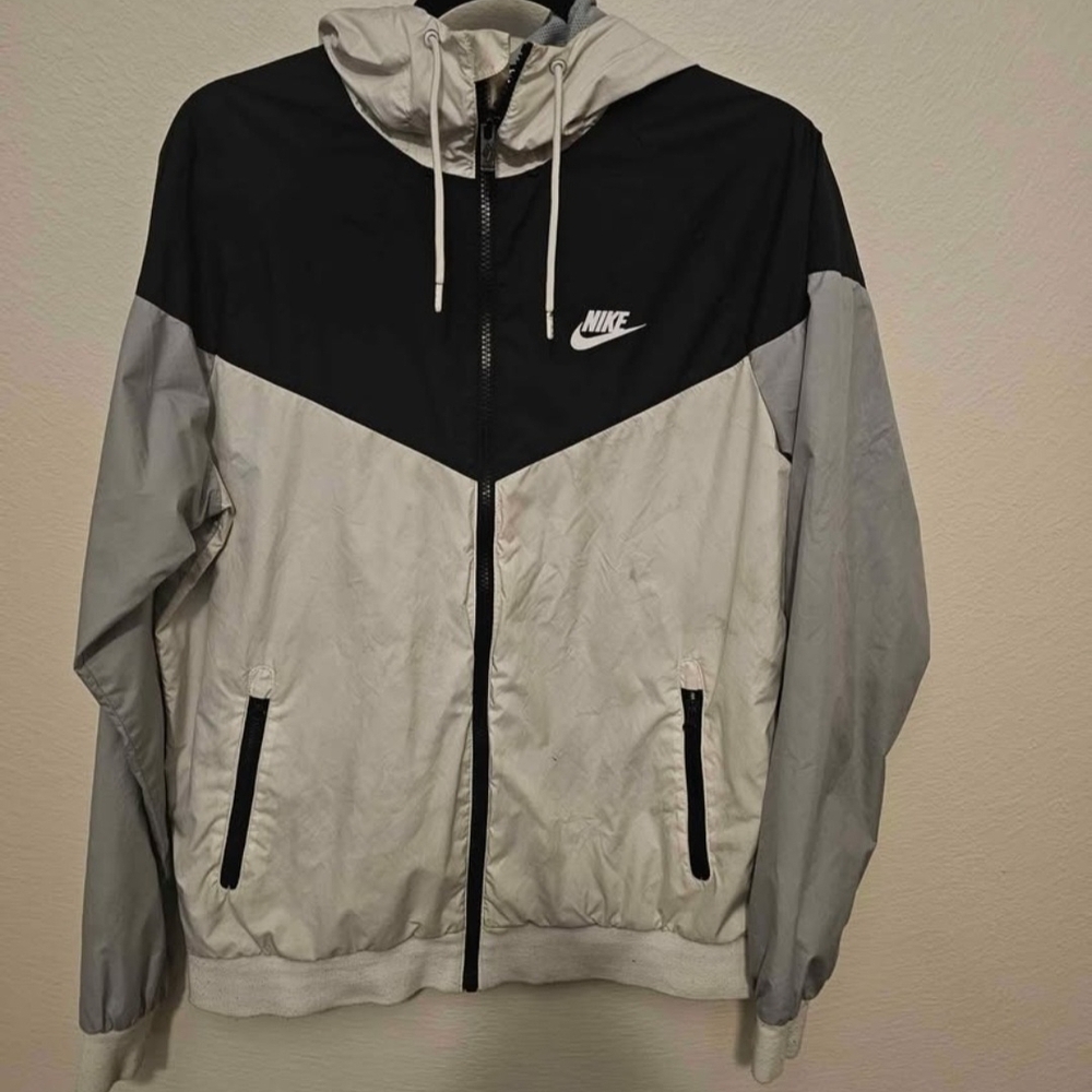 Nike Jacket Windbreaker Black/White $130 - Picture 3 of 3
